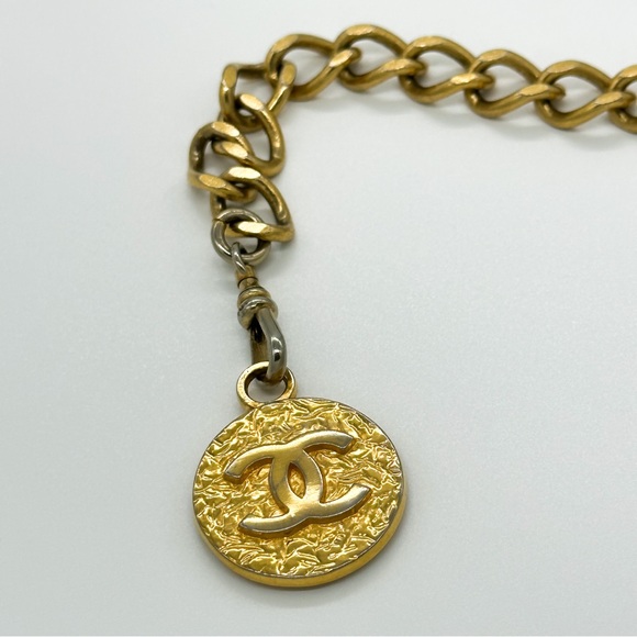CHANEL Classic Chain Belt - 1982 - Picture 2 of 6